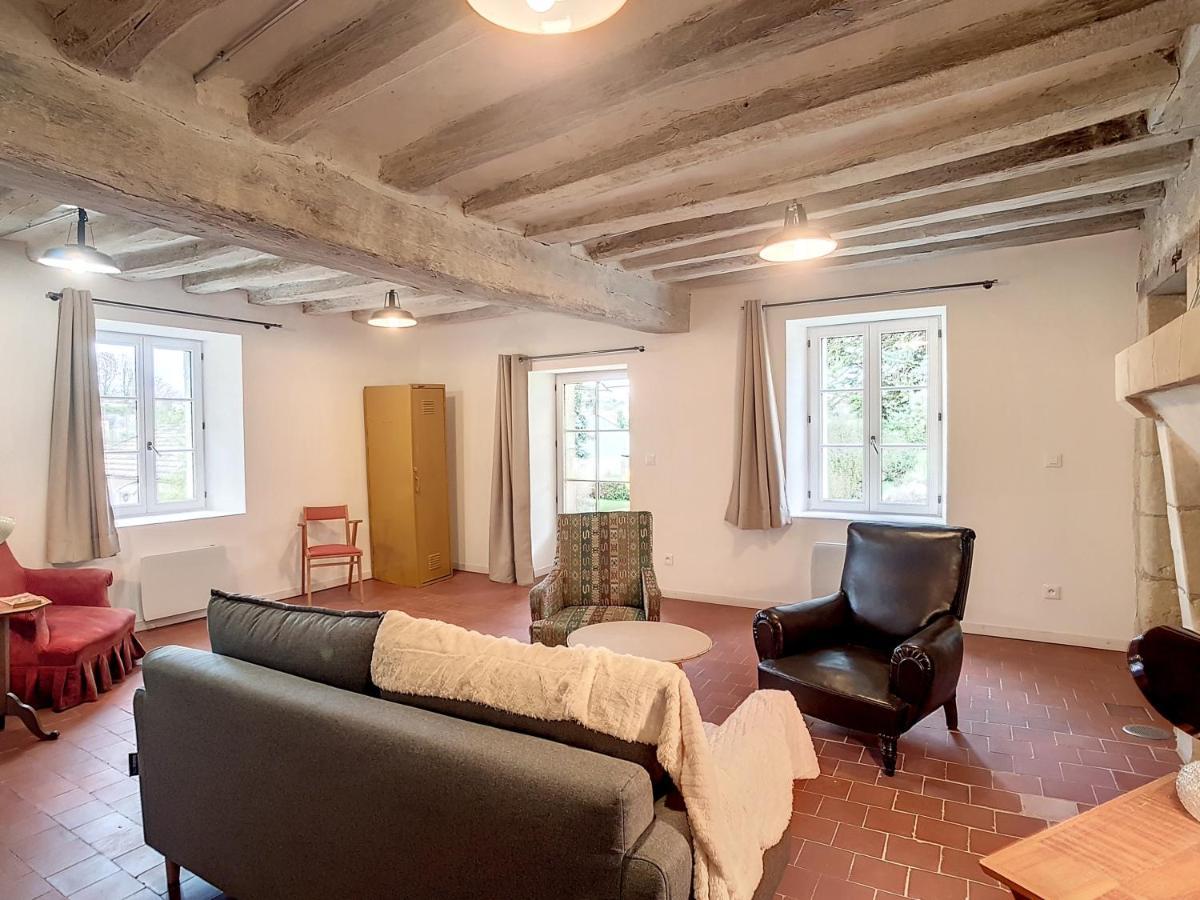 Gite Atypique Au Coeur Du Village - Beauval 5 Min Châteauvieux Exterior photo