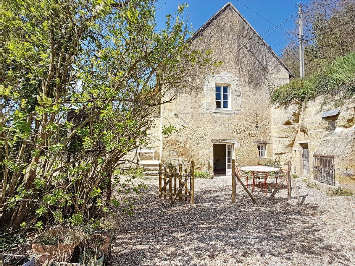 Gite Atypique Au Coeur Du Village - Beauval 5 Min Châteauvieux Exterior photo